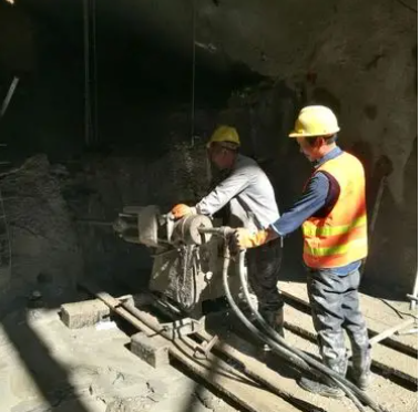 三更罗镇水下抗分散灌浆料特点 水下不分散注浆料介绍